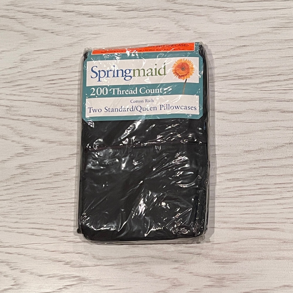 Springmaid Two Standard/Queen Pillowcases - 200 Thread Count - Black